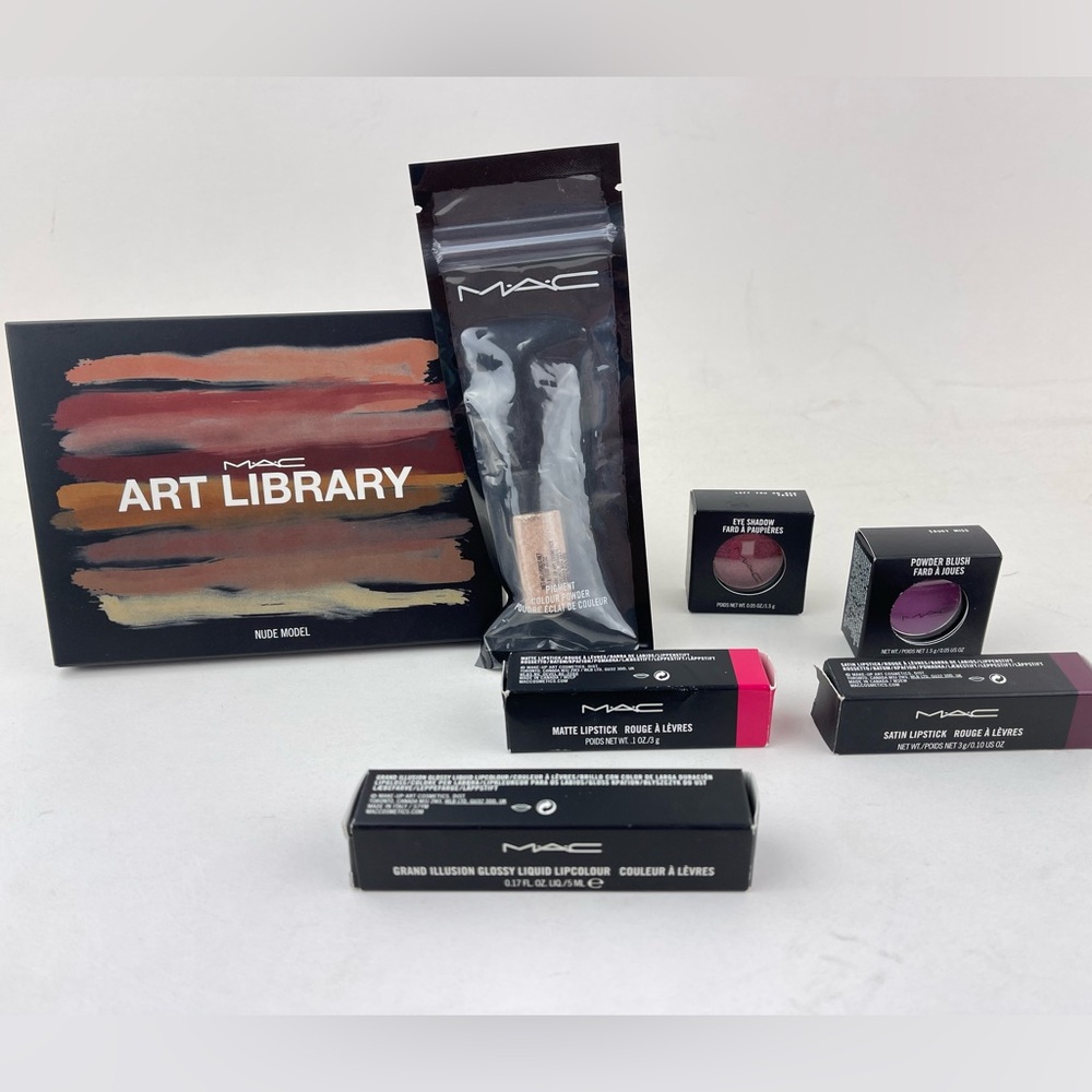 MAC make up lot